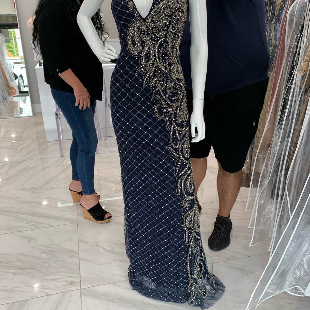 Stunning, never been worn gown